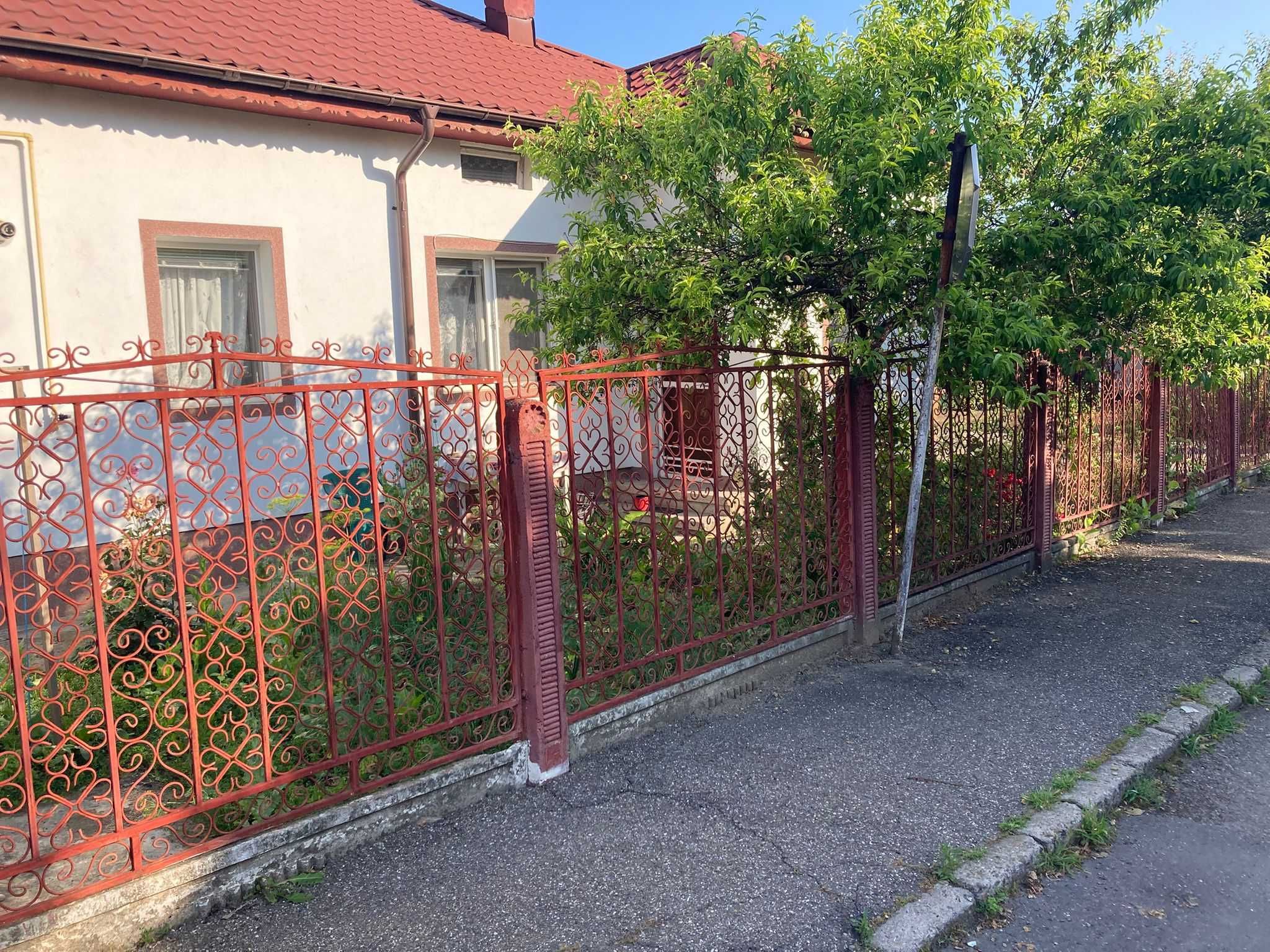 Vând casă bătrânească în municipiul Buzău