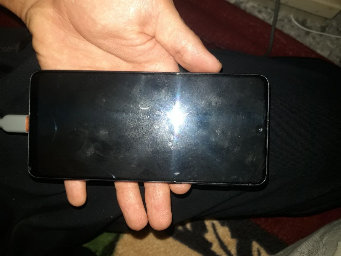 Samsung A6 va Samsung A33 5G sotiladi