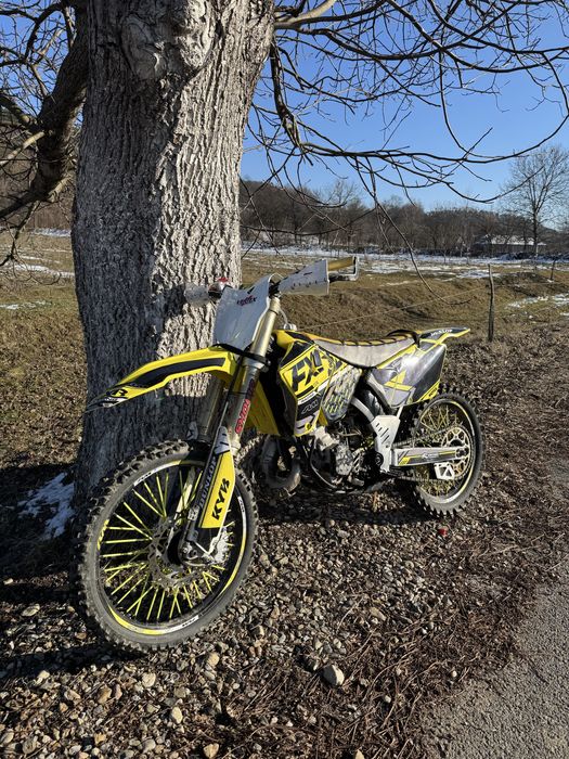 Cross Suzuki rm 125 2 t