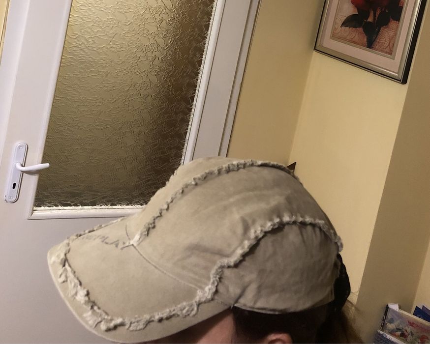 Шапка с козирка”REPLAY”