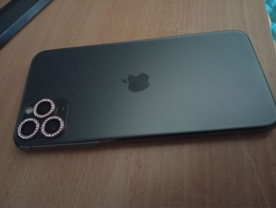 iPhone 11 Pro Max 256GB Space Gray – stare impecabilă + CADOU 4 huse!