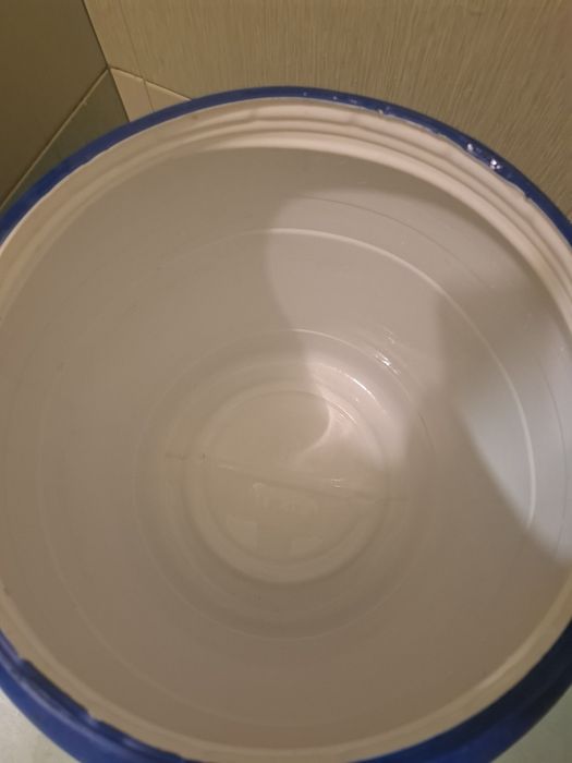 Пластмасови бидони 80л