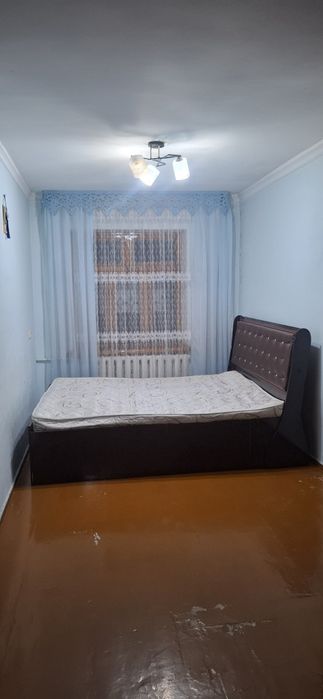 Продаю квартиру Яшнабадский р-он Авиасозлар-3 кирпич 3-ком 4-этаж 4-эт