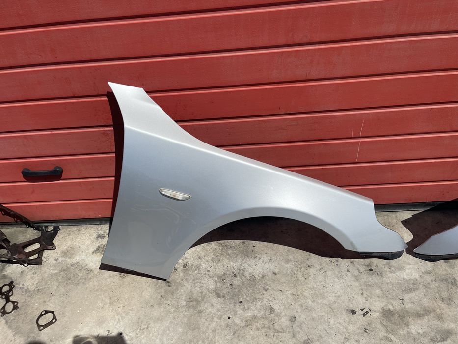 Aripa seria 5 E60/E62,culoare gri, titan silber metalic