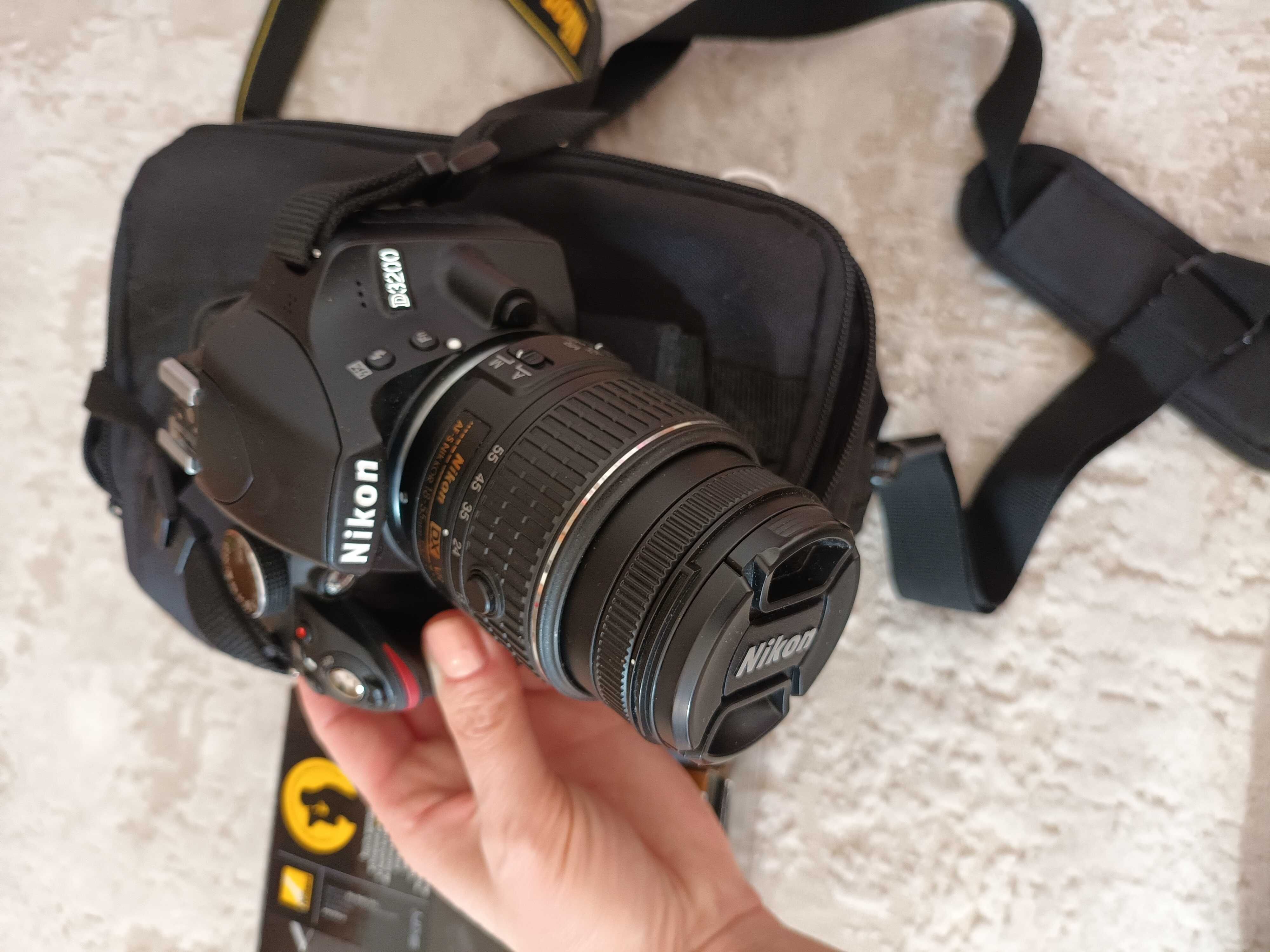 Aparat foto Nikon D3200 18-55 VR II Kit