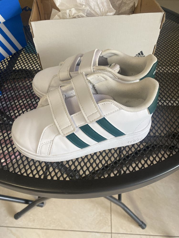 Детски маратонки Adidas в оригинална кутия