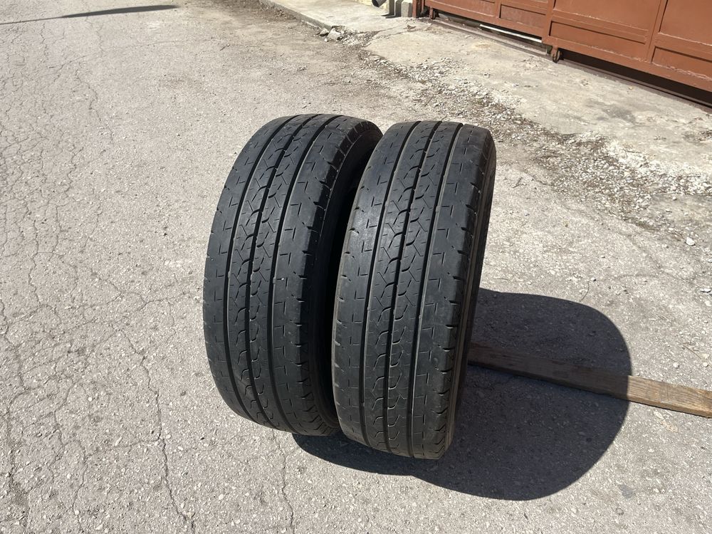 2 бр. гуми за бус 225/65/16C Bridgestone DOT 0322 7,5 mm