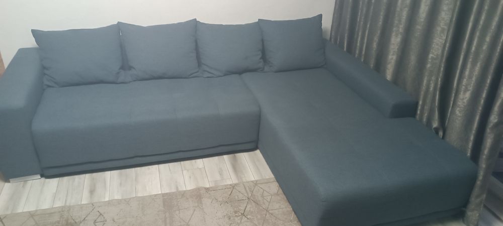 Vând coltar in stare impecabila