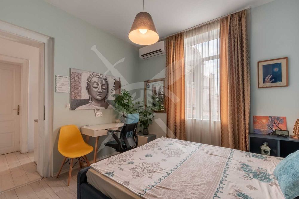 Продава се Тристаен апартамент в София, Център - 88 кв.м за 3012 €/кв.м - Снимка #6