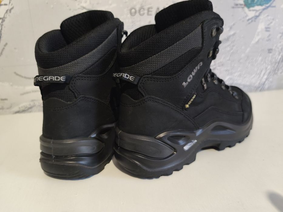 Ghete Lowa Goretex 38 (24cm). Impecabil