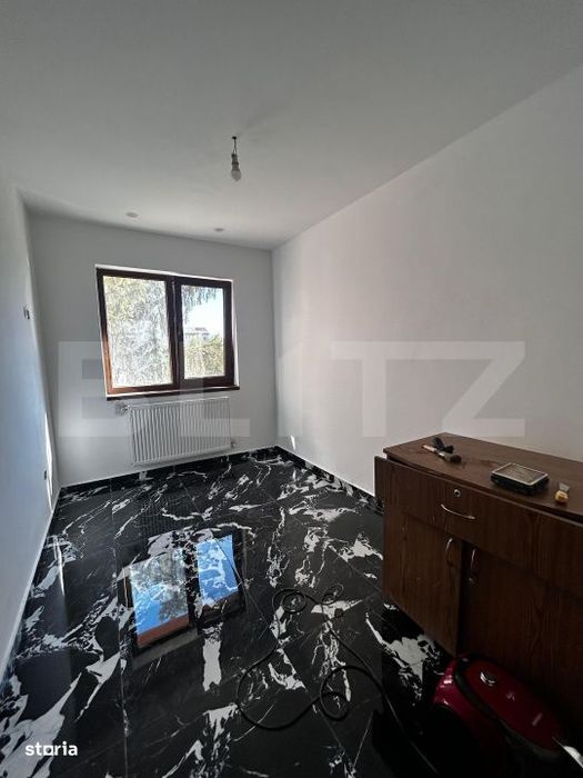 Apartament cu 3 camere, decomandat, etaj 2, zona 9 Mai