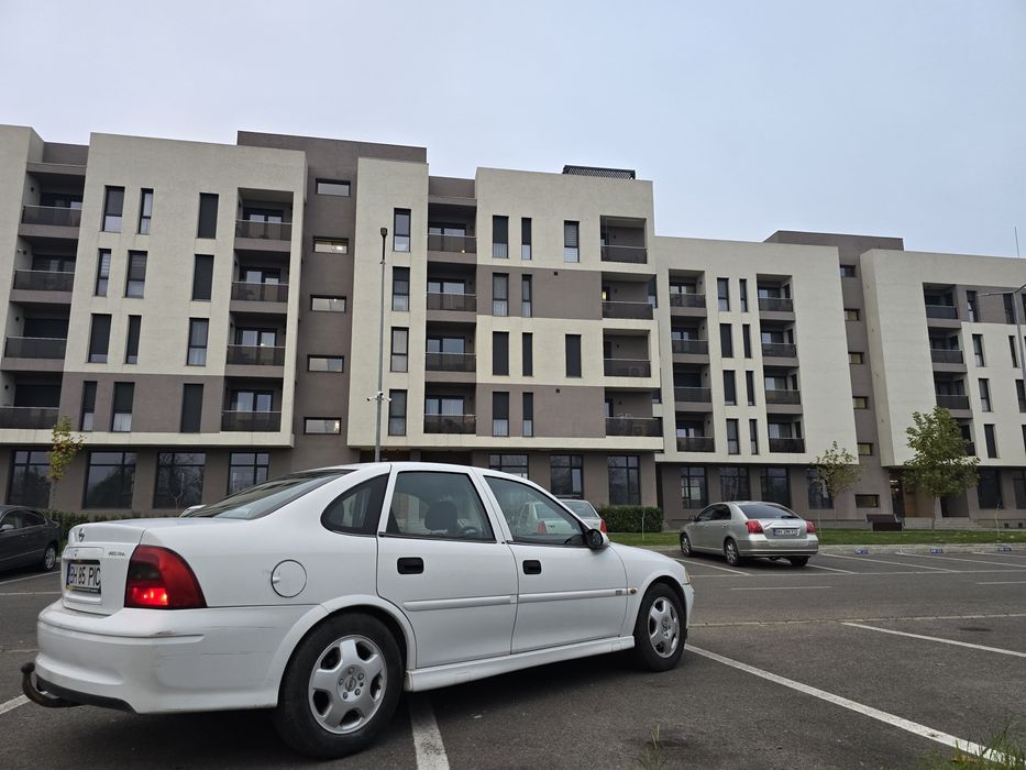 Opel Vectra benzină 1.6 16 v euro 4 Climă distribuție revizii la zi !