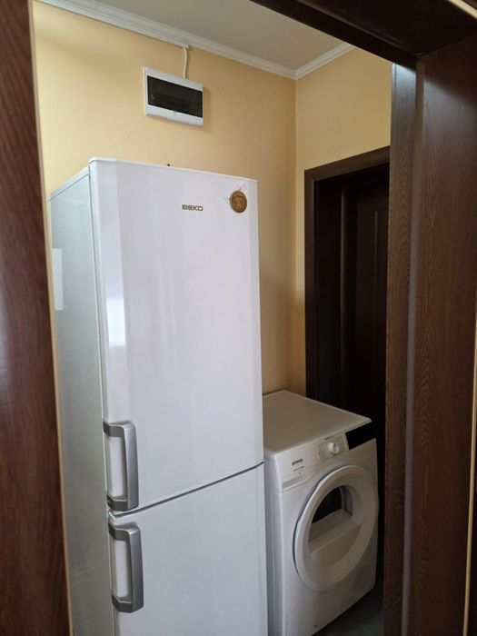 Дава се под наем Тристаен апартамент в Пазарджик, Руски - 70 кв.м за 331.5 € - Снимка #3