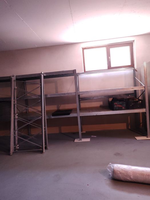 Vindem rafturi zincate