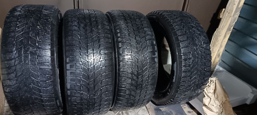 Продам резину липучку на 16