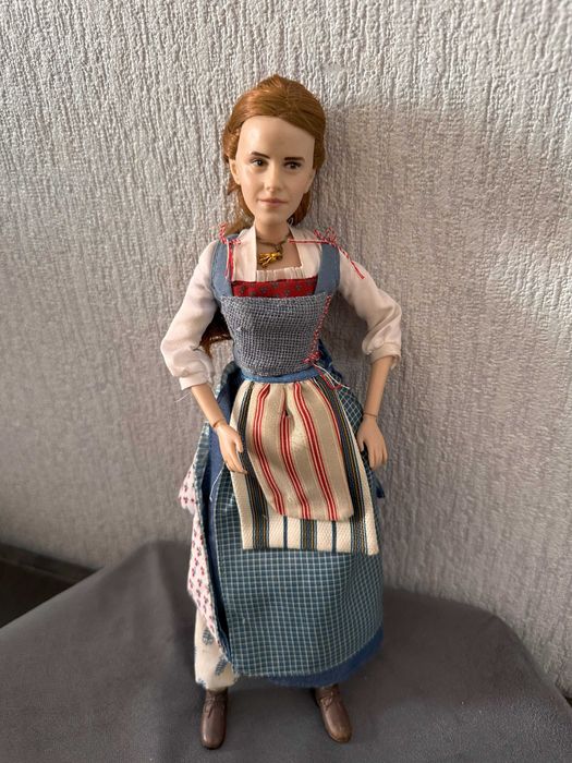 Коллекционная кукла Белль  из фильма Красавица и чудовище