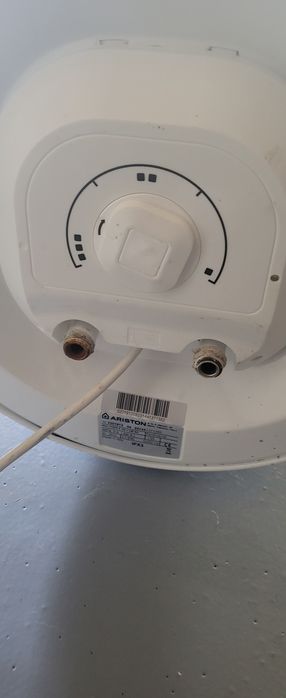 Boiler electric Ariston Lydos R 100L, 1800W, rezervor emailat cu Titan