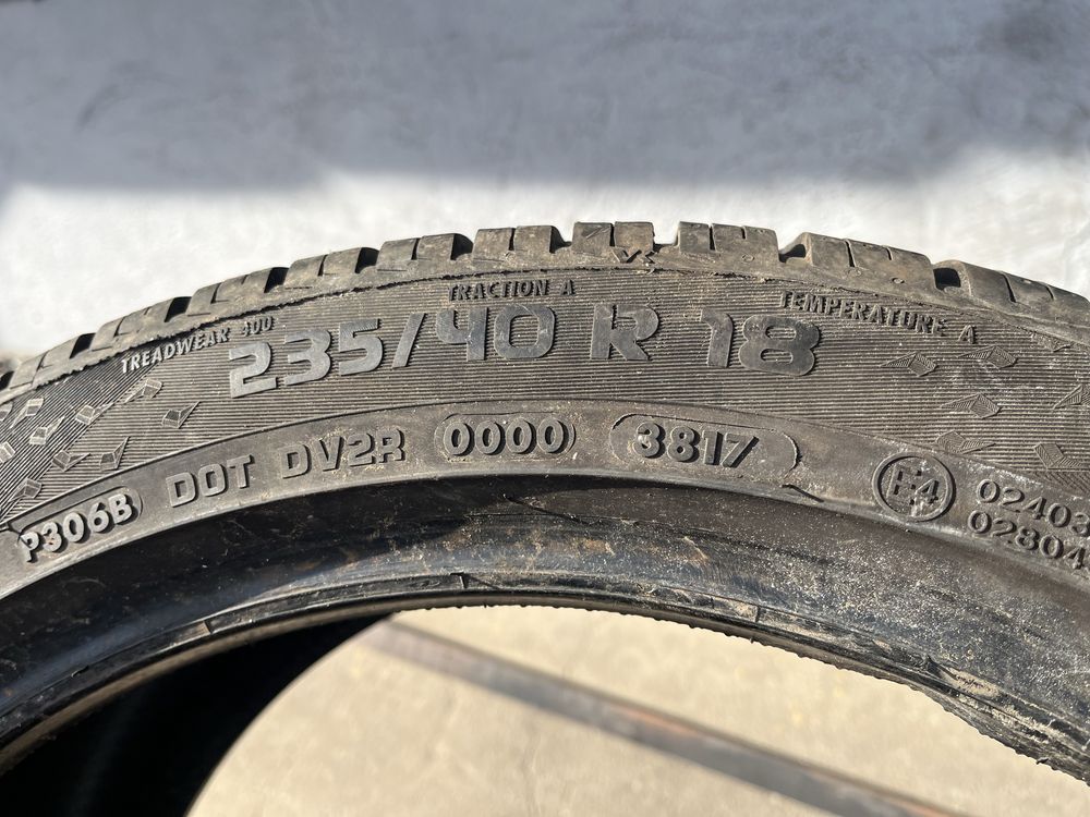 2 бр. всесезонни гуми 235/40/18 Vredestein 7 mm DOT 3817