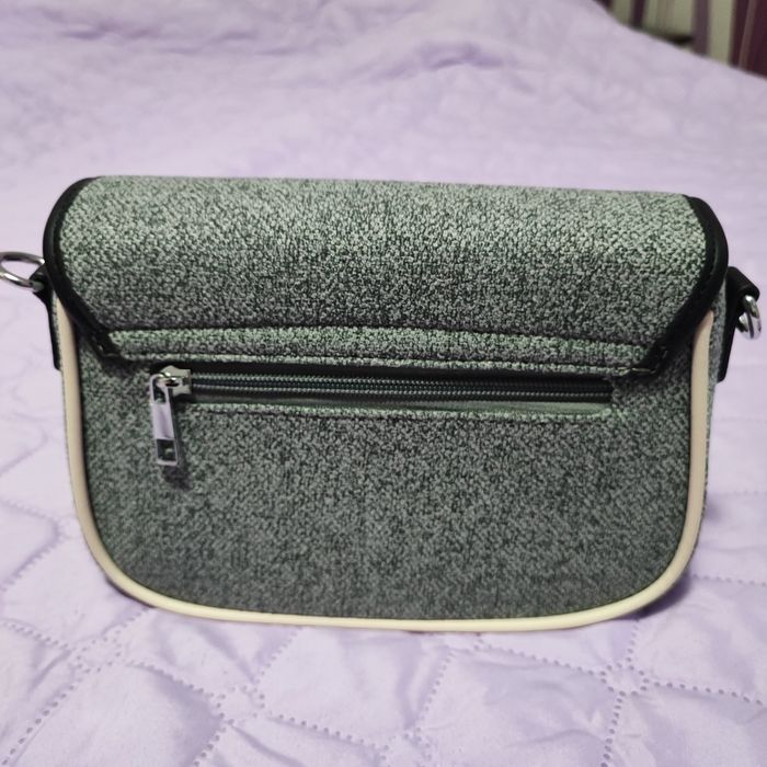 Малка дамска чанта