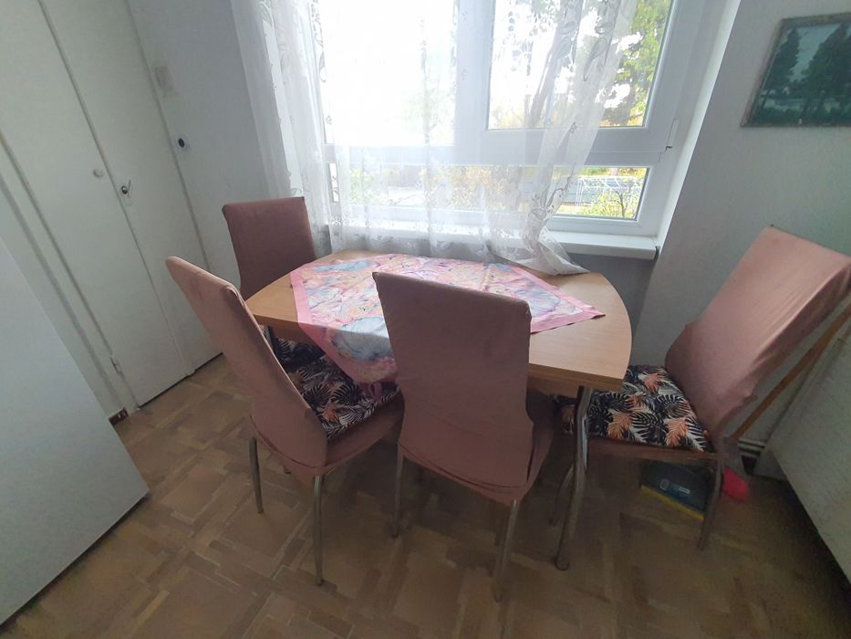 Masa bucătărie cu scaune