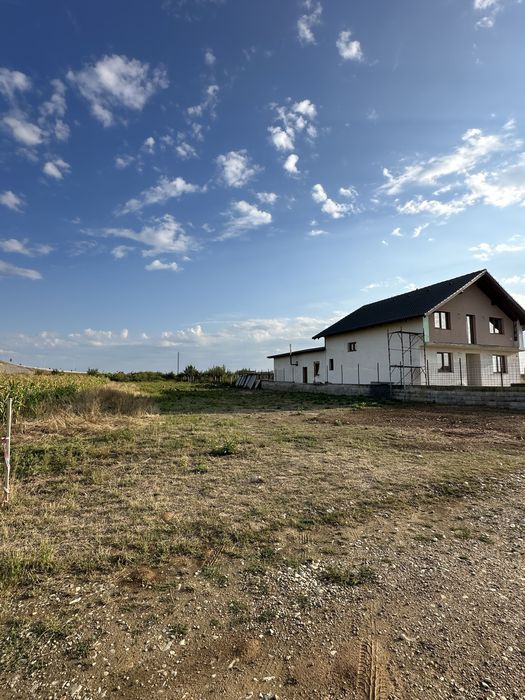 Teren osorhei 1480mp intravilan