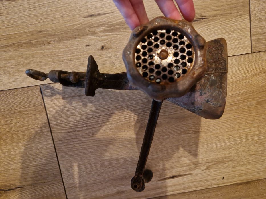 Masini de tocat vechi