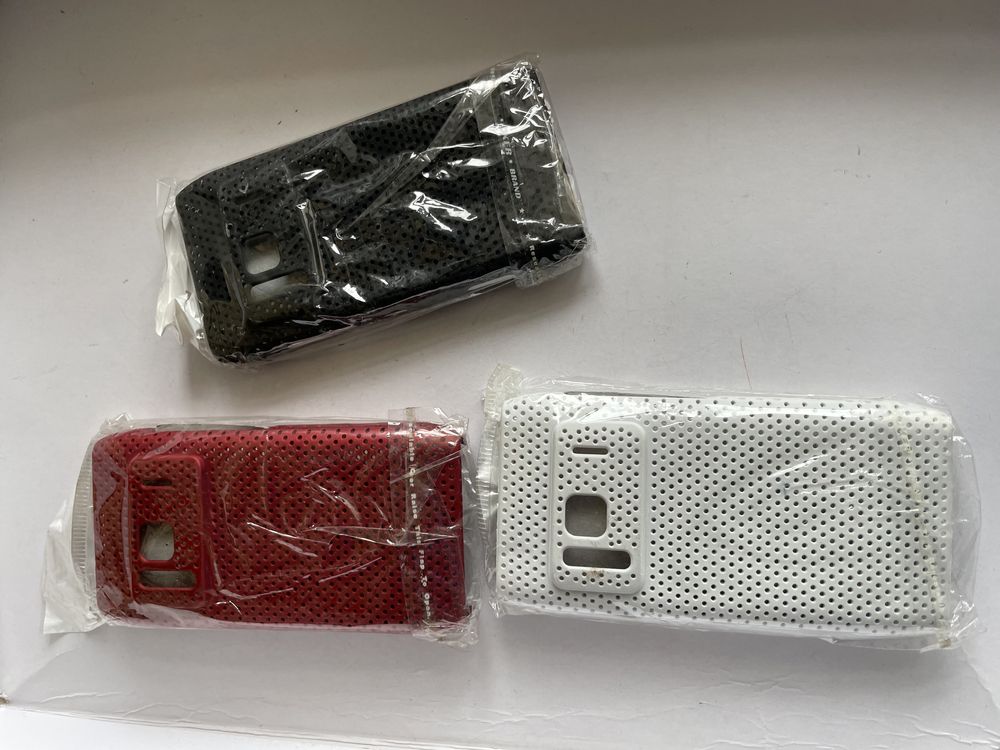 Husa tip carcasa spate Nokia N8 alb,negru,red noi