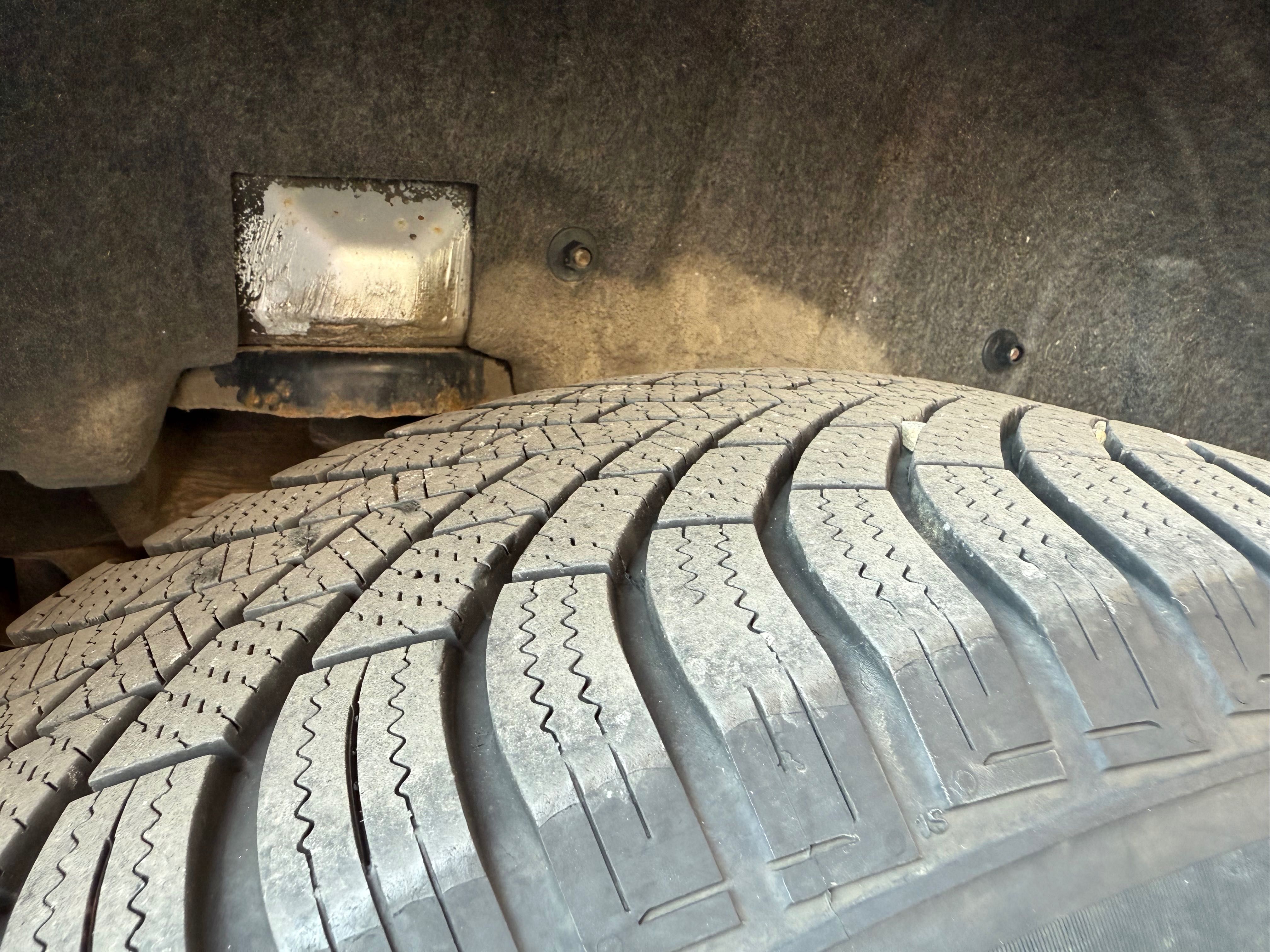 Зимни гуми NEXEN WINGUARD SNOW G3 215/70/16 с подарък джанти