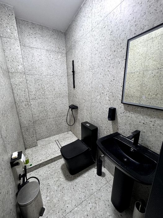 Сдается в аренду 3-х этажный бизнес-центр.