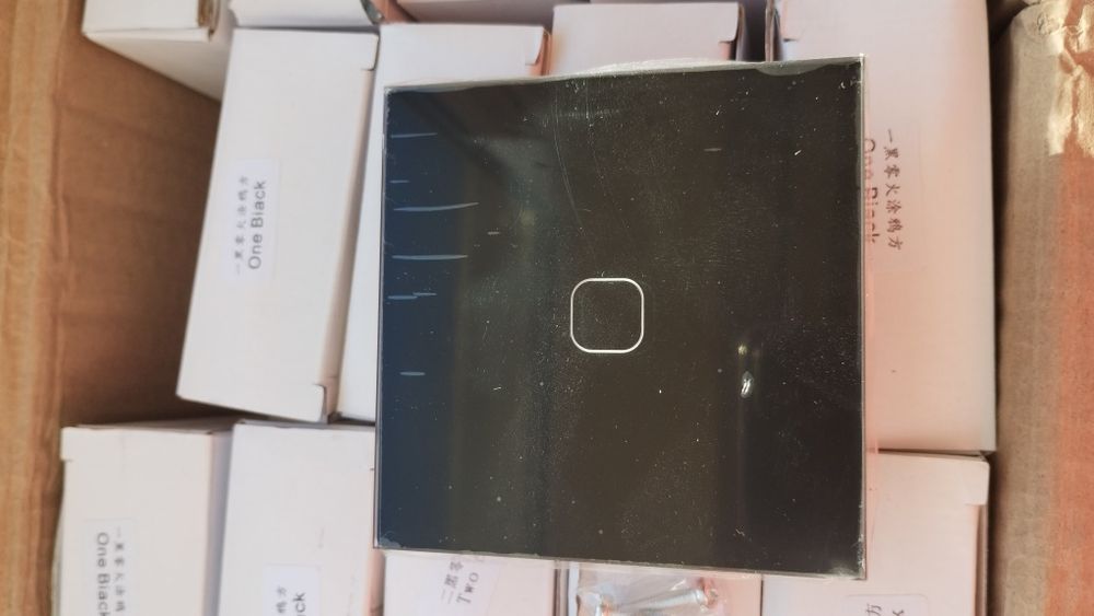 Întrerupătoare smart Tuya, e nevoie de nul in doza