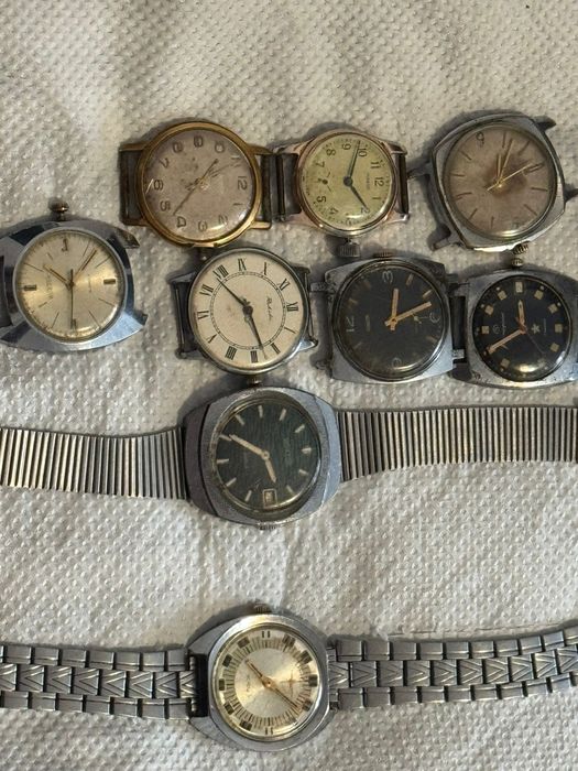 Vând ceasuri mecanice vintage detalii în privat