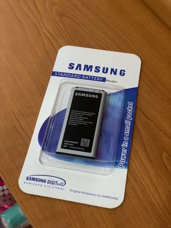Vând Baterie Samsung