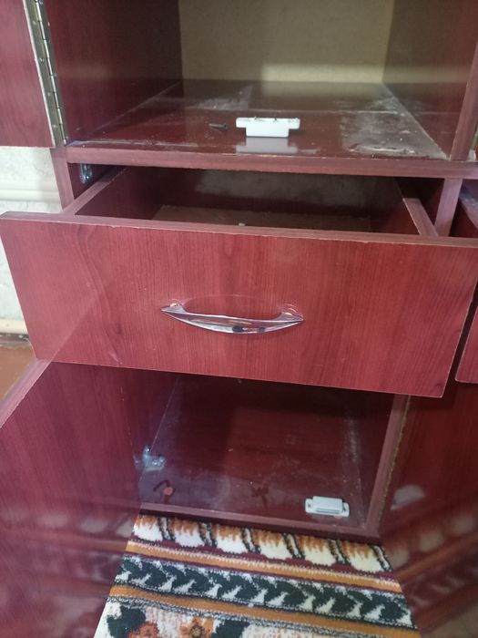 Toza sifatli bolalar va kottalar shkafi sotilad sifatli kelwtradii.
