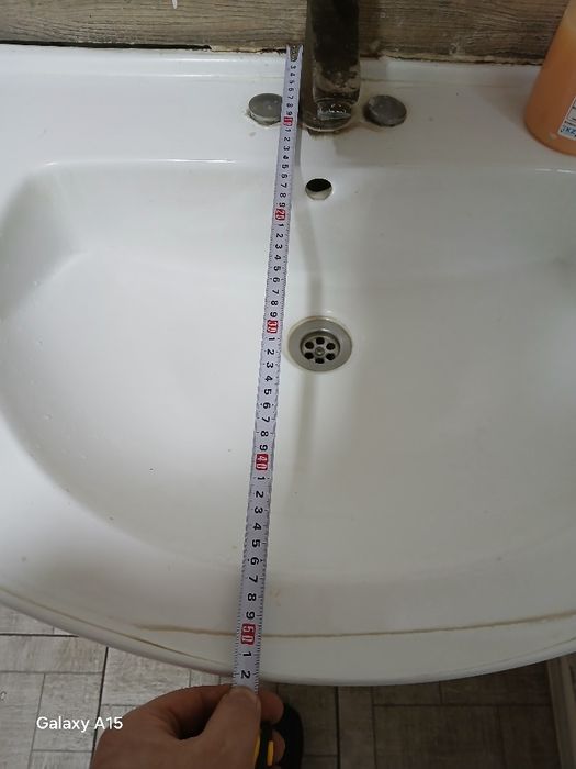 Раковина вместе с тумбой