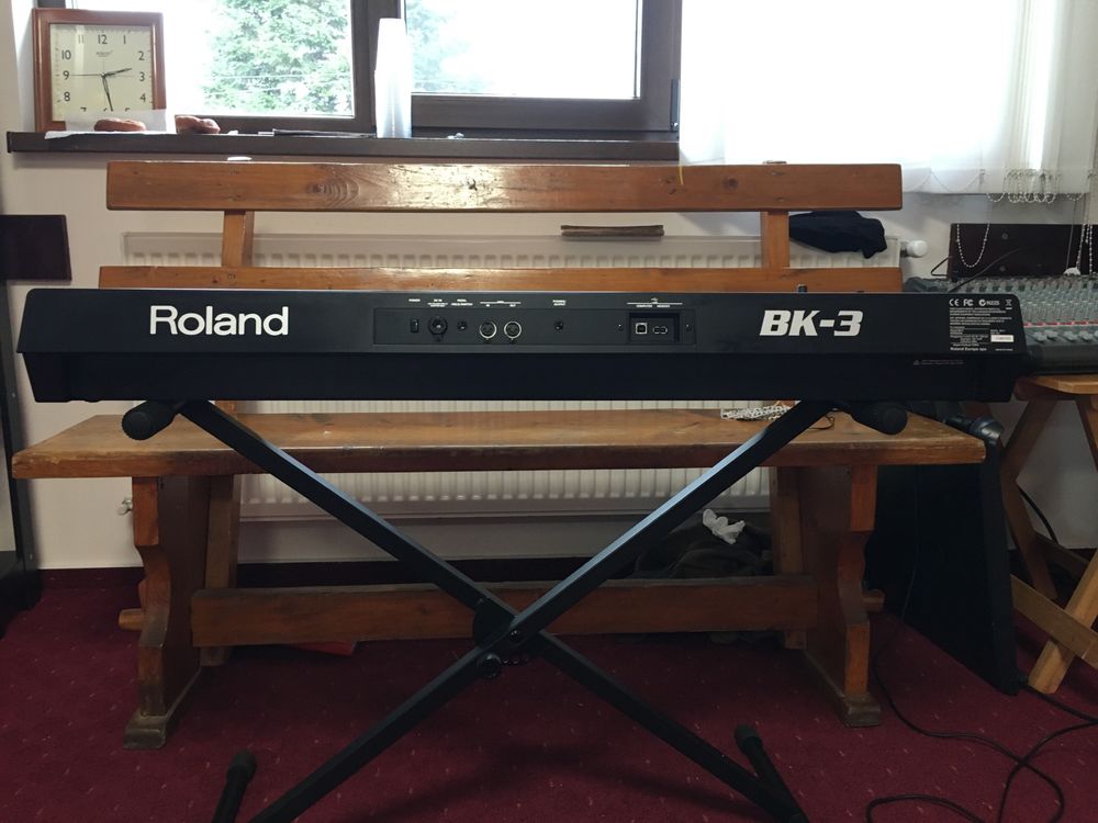 Roland BK-3 aproape noua + stativ