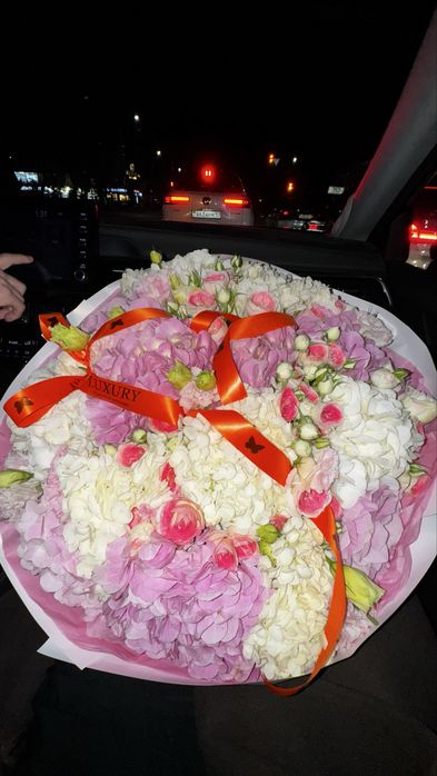 Цветы в отличном состояний свежие