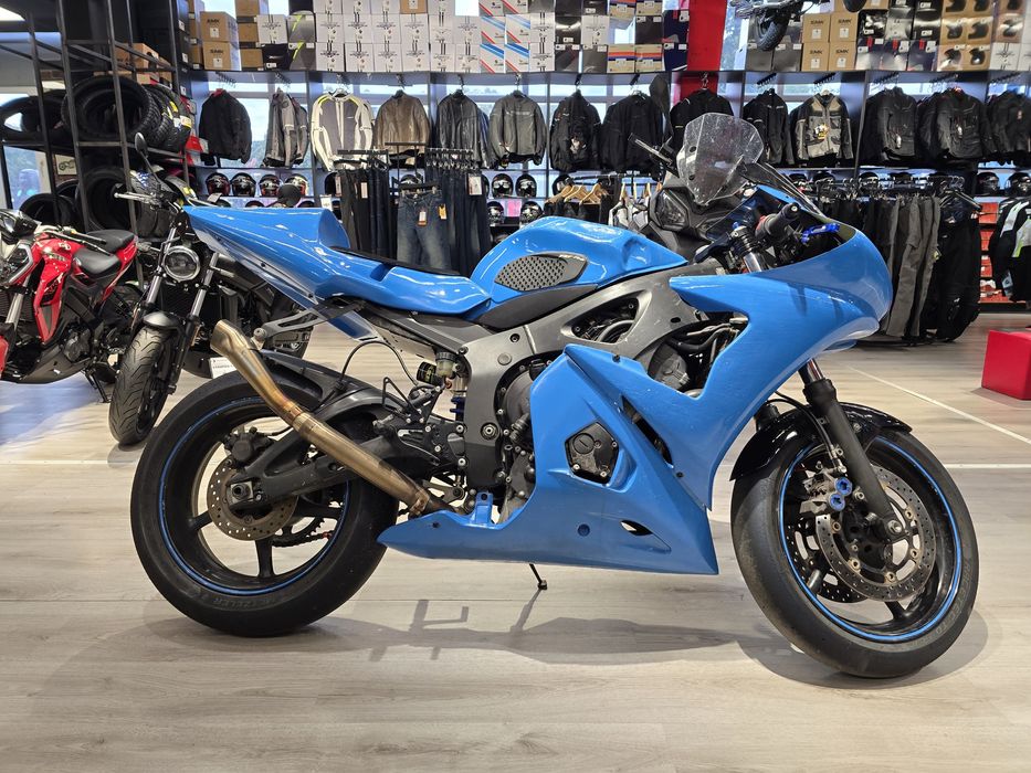 Motocicleta Yamaha R6 2003 pista / circuit