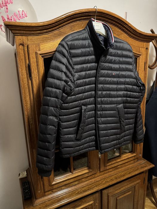 Geaca Tommy Hilfiger xl  originala