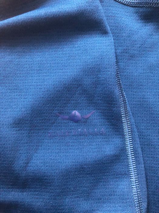 KAIKKIALLA-bluza cu maneca lunga pentru barbati in stare impecabila