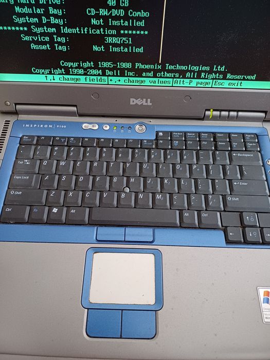 Стар работещ Лаптоп DEEL inspiron 9100