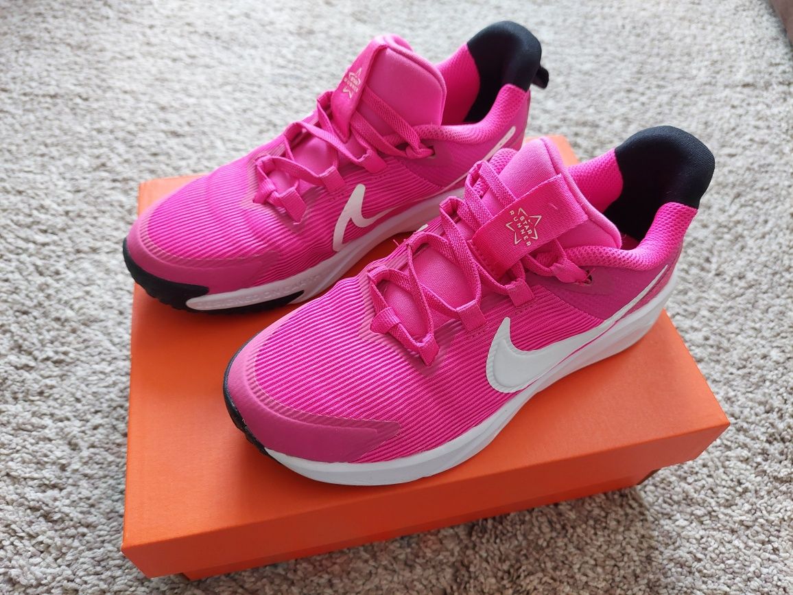Маратонки Nike за момиче