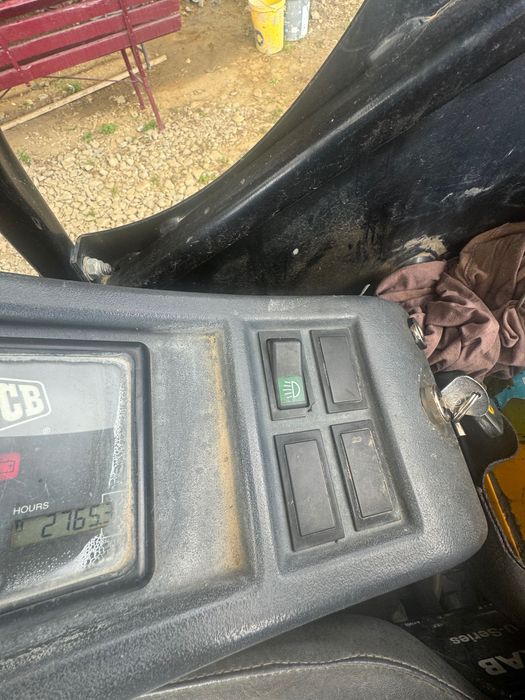 De Vânzare excavator jcb model 8