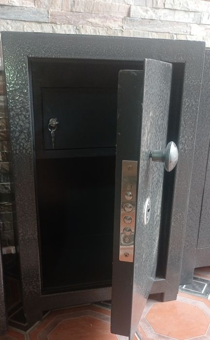 СЕЙФ Песочный металлический