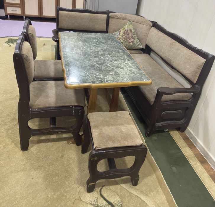 Oshxona uchun ustol ustul