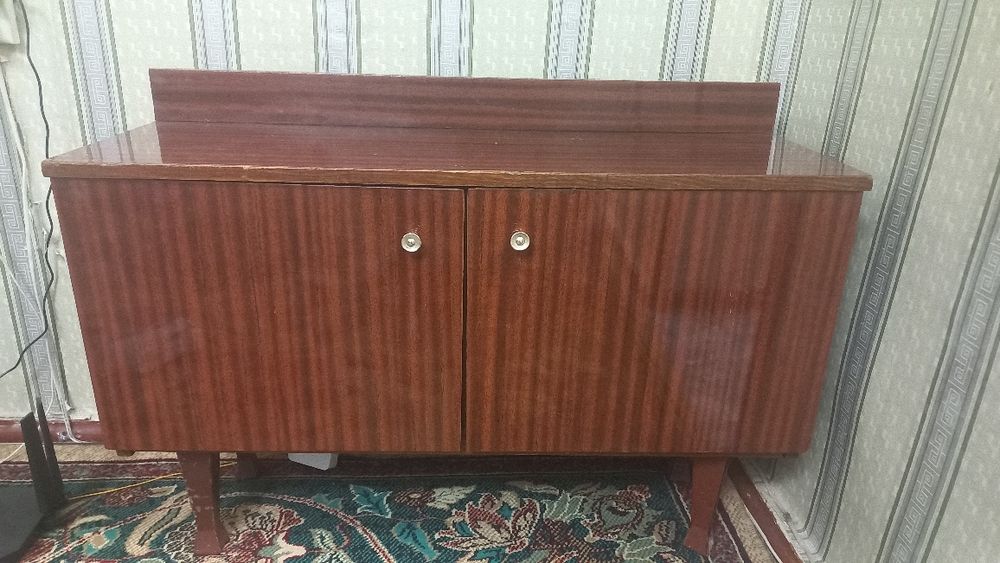 uy jihozi, tumbochka, podstavka