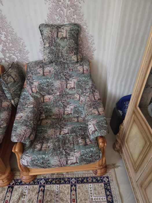 Продаю диван и кресла