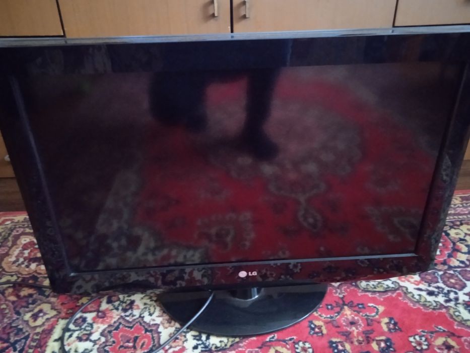 Продам Телевизор LG