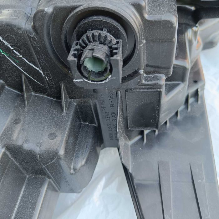 Десен фар за Ford Mustang Mach-E FULL LED LJ8B13E014BE