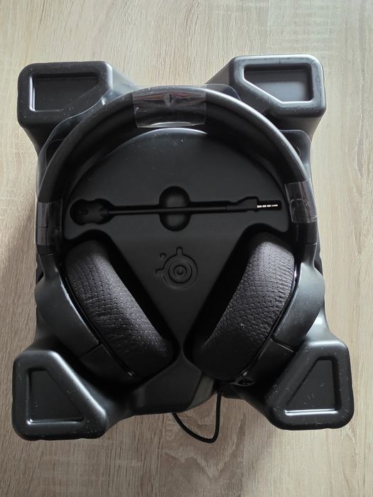 Vând căști over ear SteelSeries ARCTIS 1