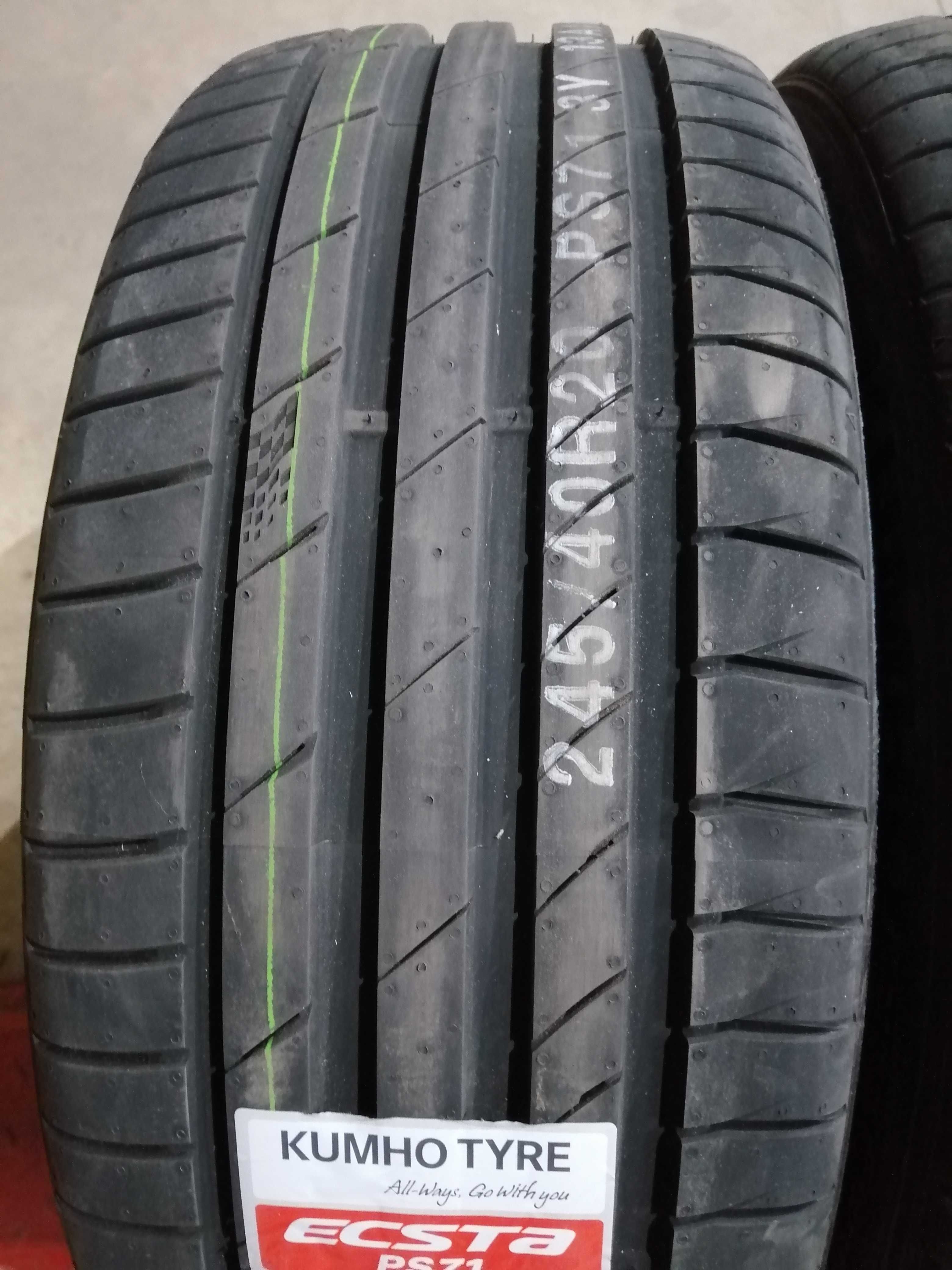 Set Anvelope Kumho (BMW) 275/35/20 Cu 245/40/20 Noi DE Vara